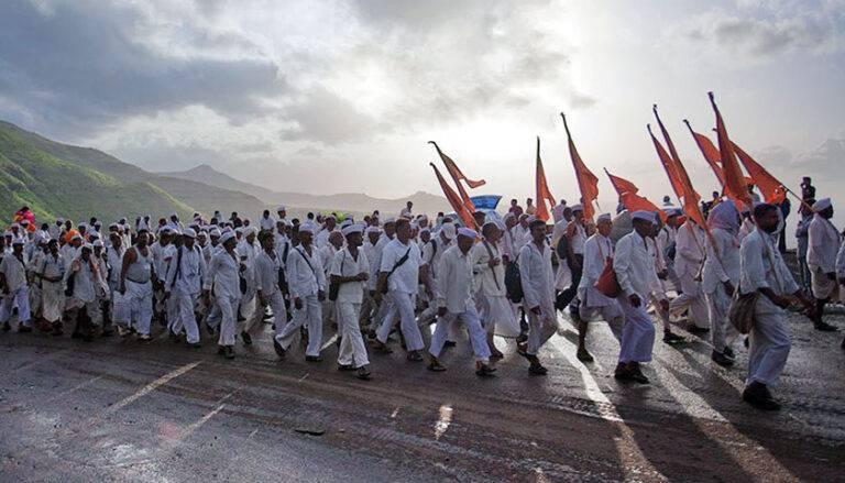 ऊर्जादायी भक्तीसोहळा